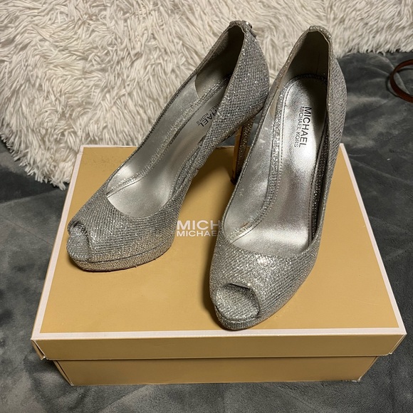 Michael Kors silver platform heels - Picture 2 of 8